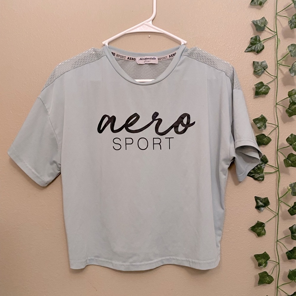 Aeropostale Sport cropped T-Shirt size small.